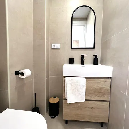 Apartmán 3 Bed Flat - Sleeps 5 - Wifi *