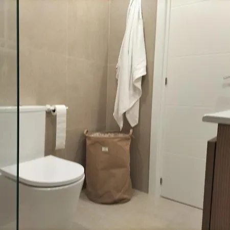 3 Bed Flat - Sleeps 5 - Wifi * بيلريجارد