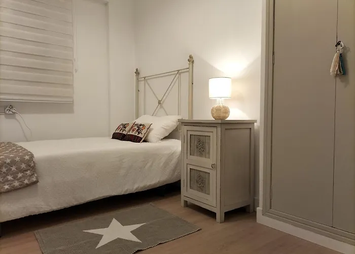 Apartman 3 Bed Flat - Sleeps 5 - Wifi